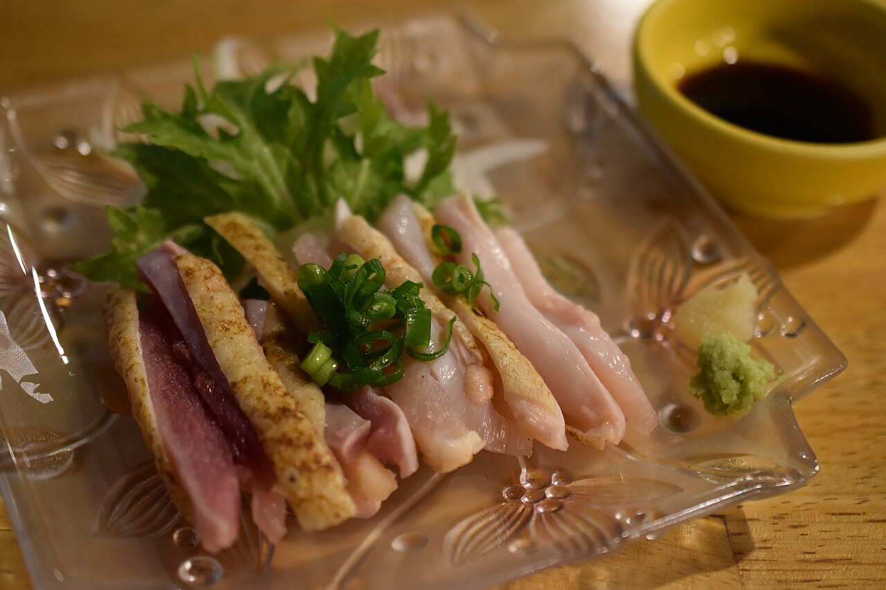 Torisashi (chicken sashimi) as served at the Clara (Kurara) restaurant in Mizobe, Kirishima.