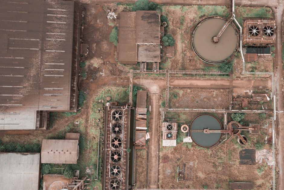 Road surface contamination from sprayed waste oil
